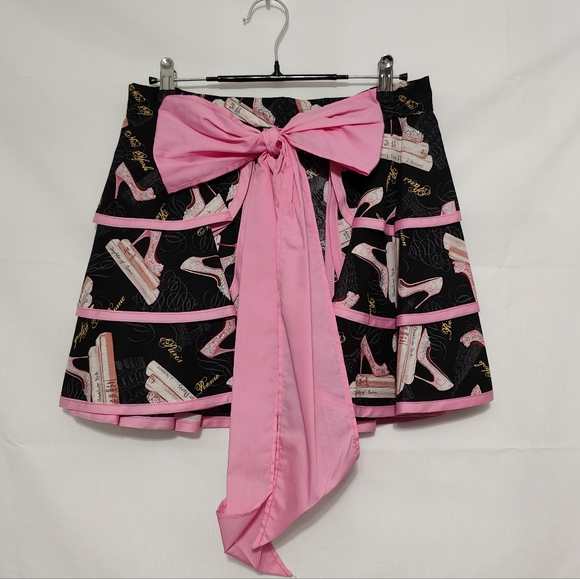 Hand Stitched Half Apron - Vintage by Candy's Aprons - Picture 2 of 8